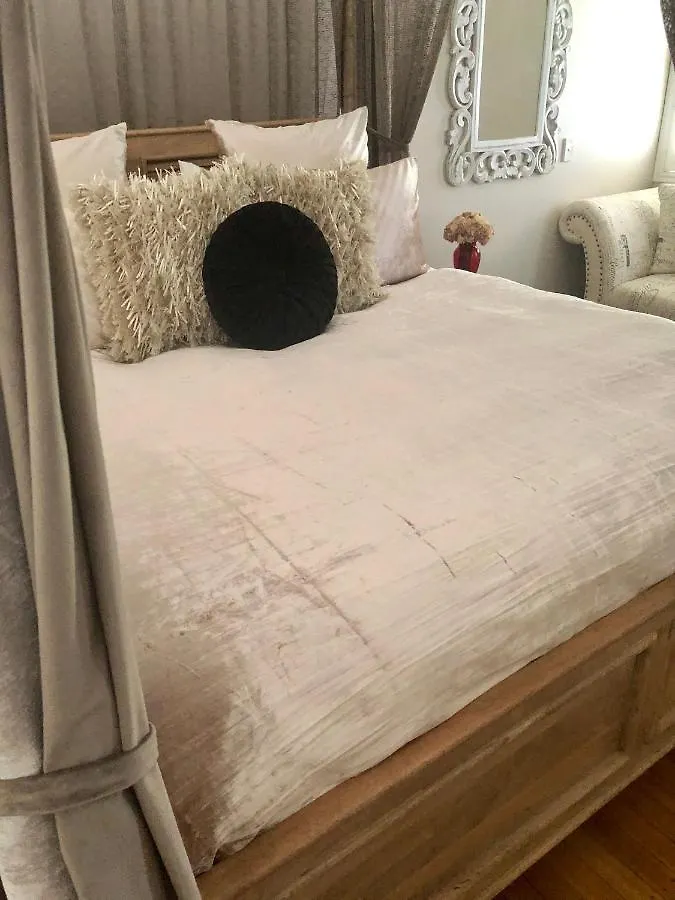 Homestay Timbertop For Life Apartment Gold Coast
